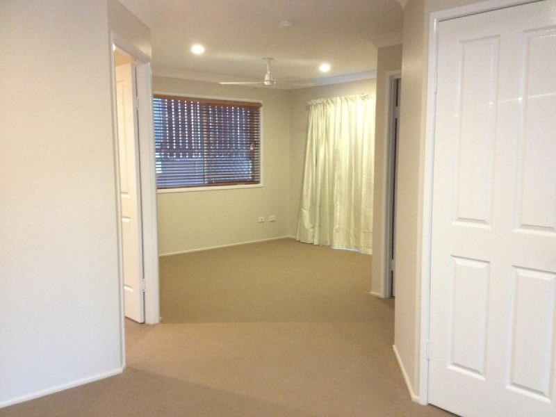 8/35B Wentworth Tce, The Range QLD 4700
